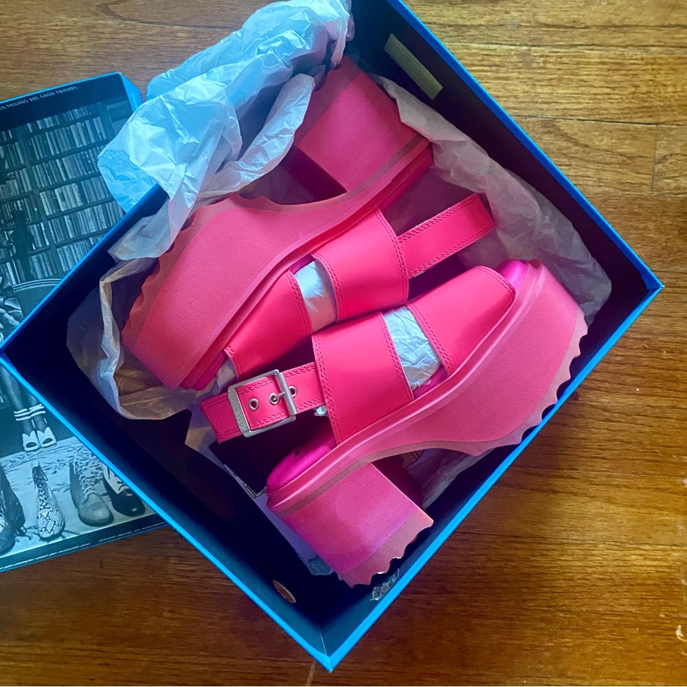 John Fluevog Skyhigh-F Razzle Platform Sandal - Vibrant Pink - Picture 3 of 13
